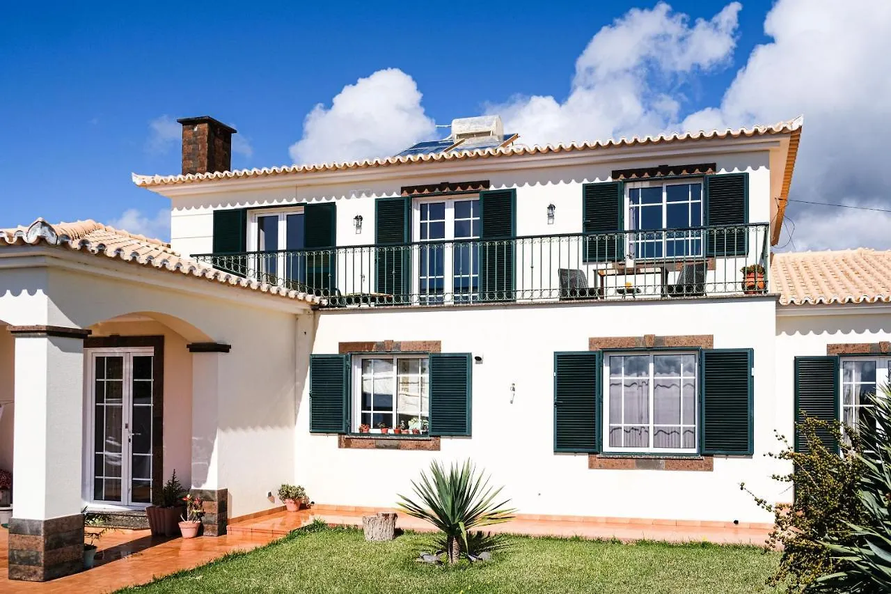 Namaste House I Hotell Relogio do Poiso 0*,