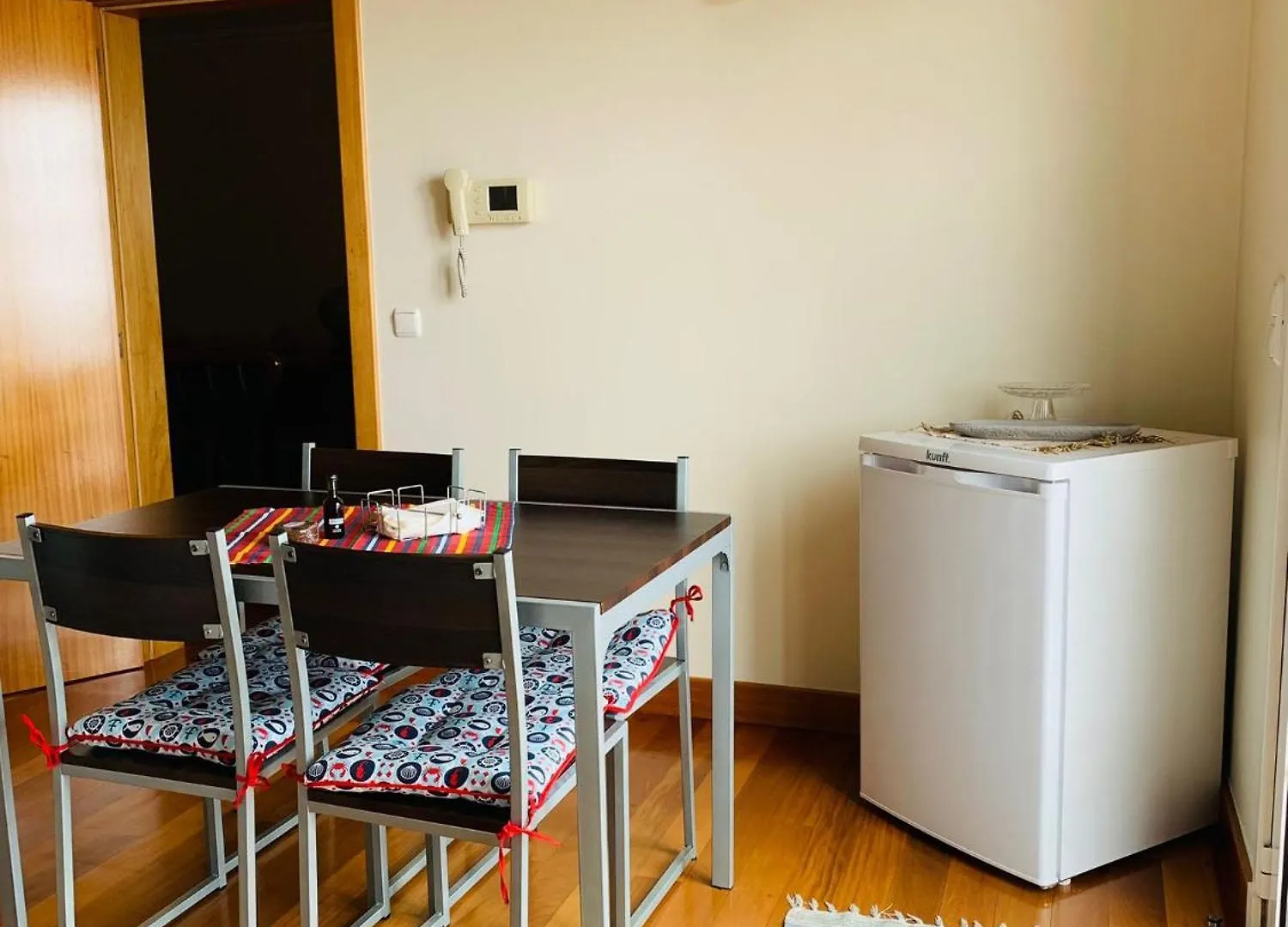 Pensionat Namaste House I Hotell Relogio do Poiso
